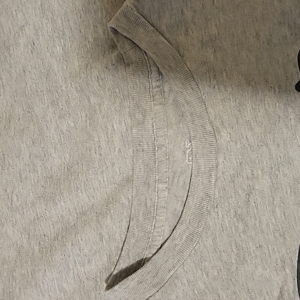 Vineyard Vines Large Gray Tshirt - Picture 4 of 6